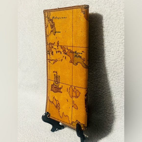 Alviero Martini World Map Long wallet - Picture 7 of 14